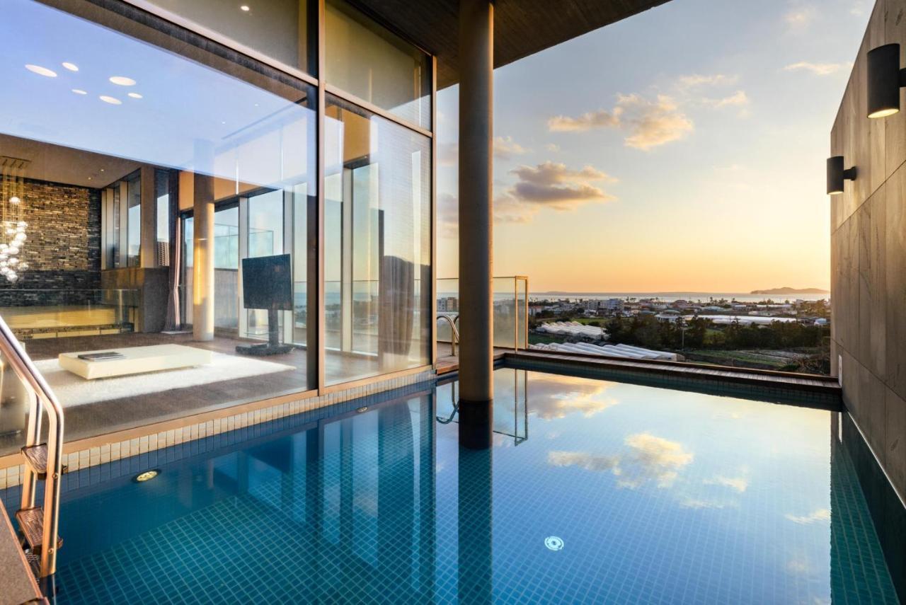Bayhill Pool & Villa Seogwipo Exterior photo